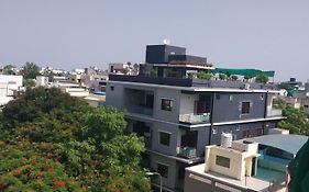 Stay10 Apartment Hotel